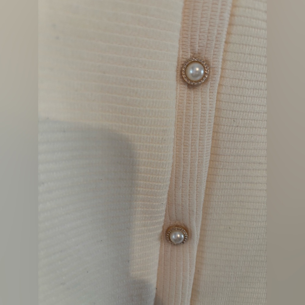Elegant Women's Cream Button-Down Shirt - Picture 2 of 4